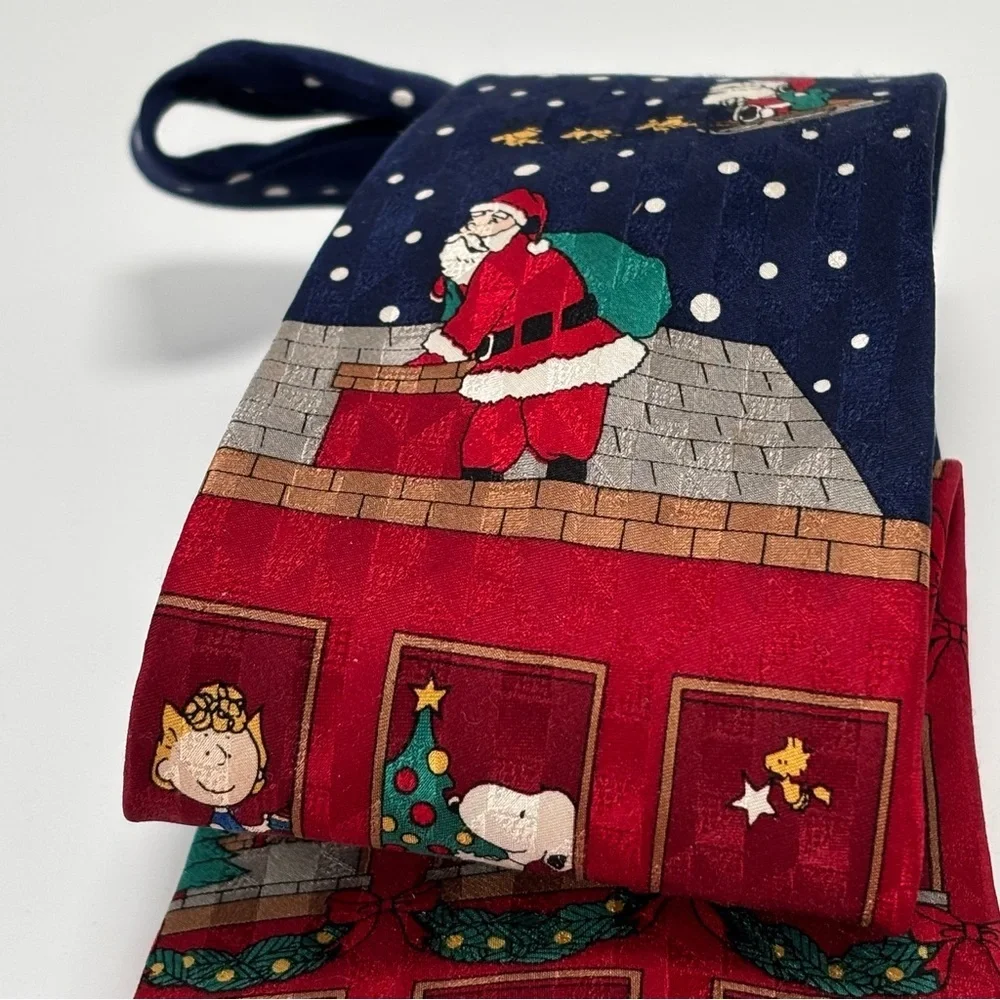 Festive Peanuts Deck the Halls Silk Tie. Just in time for the holidays.